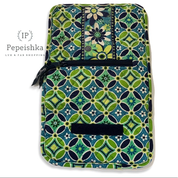 Authentic Vera Bradley Trifold Wallet - Picture 4 of 6